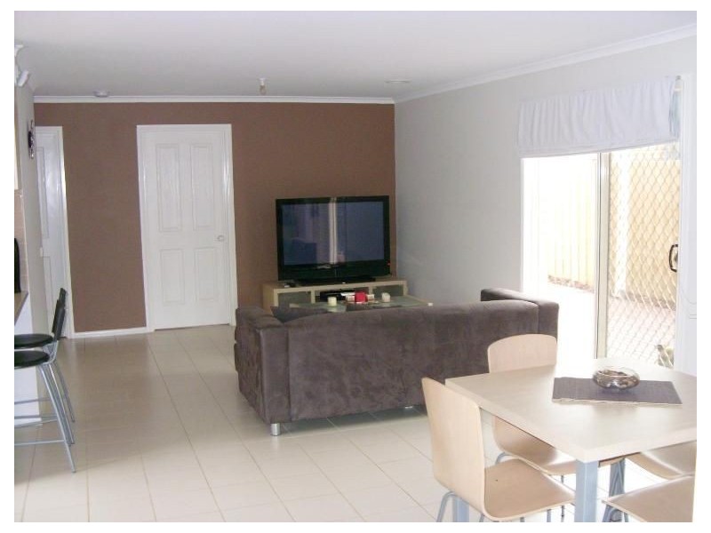 21 Calais Circuit, Cranbourne West VIC 3977