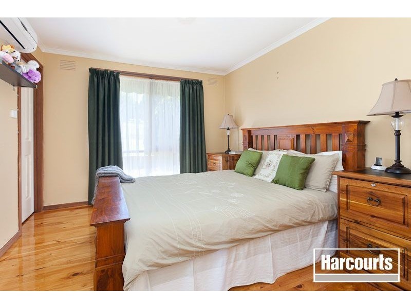 10 Hutchins Avenue, Endeavour Hills VIC 3802