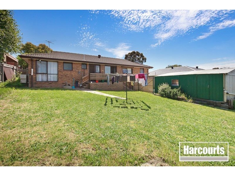 10 Hutchins Avenue, Endeavour Hills VIC 3802