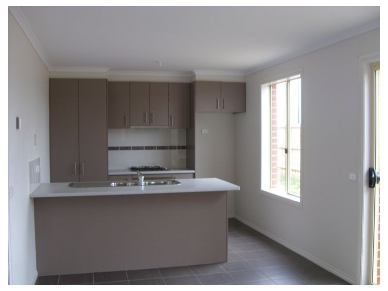 47 Calais Court, Cranbourne West VIC 3977