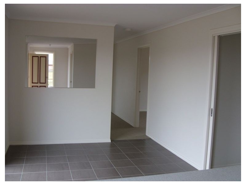 47 Calais Court, Cranbourne West VIC 3977