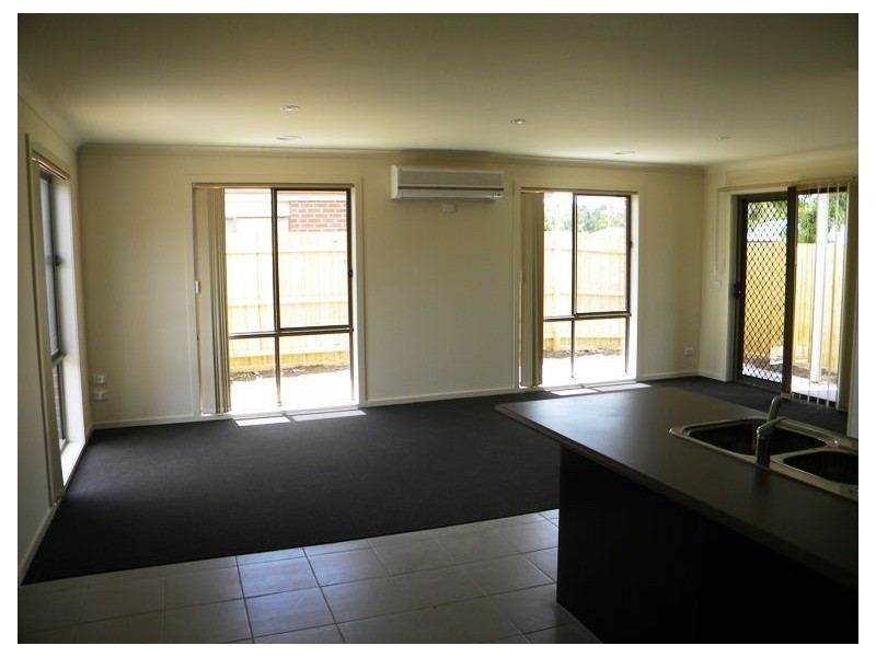 11/11-13 Elizabeth Street, Cranbourne VIC 3977