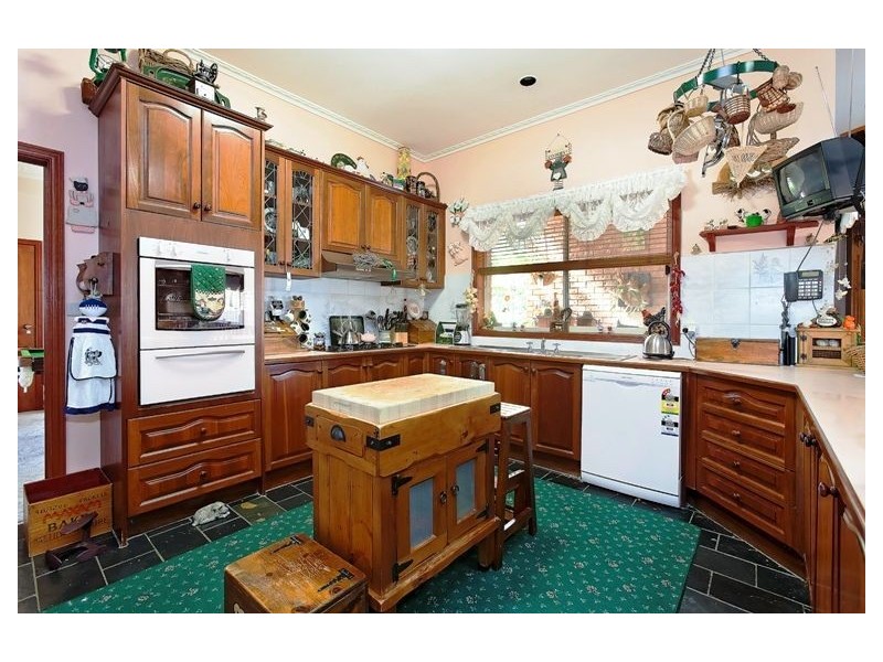 4 Coronet Court, Cranbourne VIC 3977