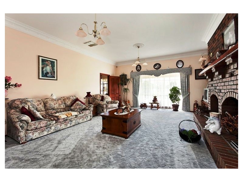 4 Coronet Court, Cranbourne VIC 3977