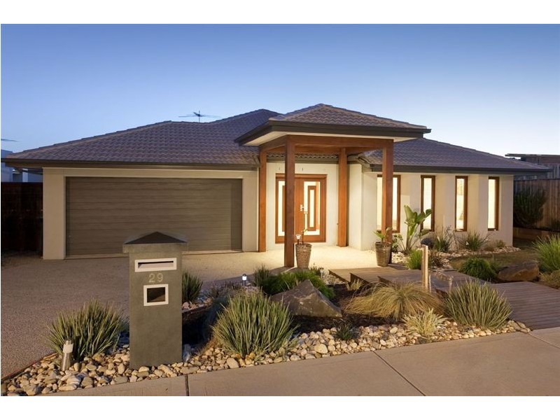 29 Station Creek Way, Cranbourne South VIC 3977