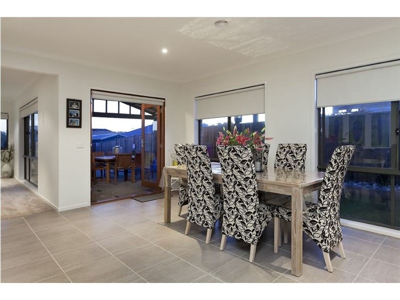 29 Station Creek Way, Cranbourne South VIC 3977