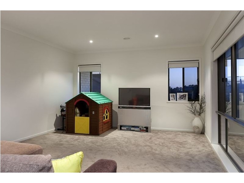 29 Station Creek Way, Cranbourne South VIC 3977