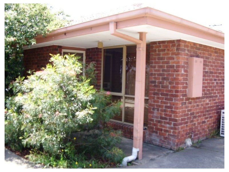 2/117 Clarendon Street, Cranbourne VIC 3977