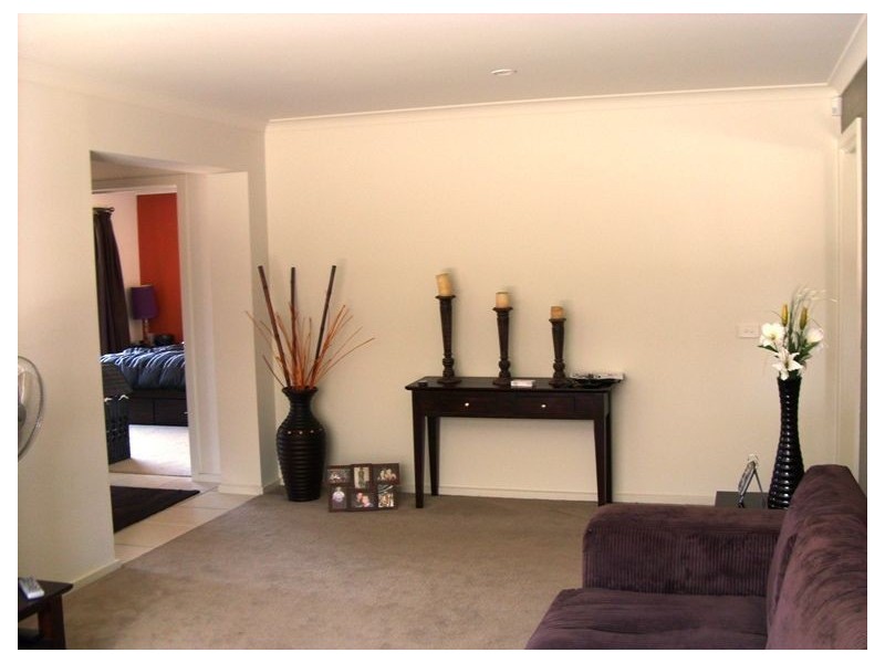 155 Rosebank Drive, Cranbourne North VIC 3977