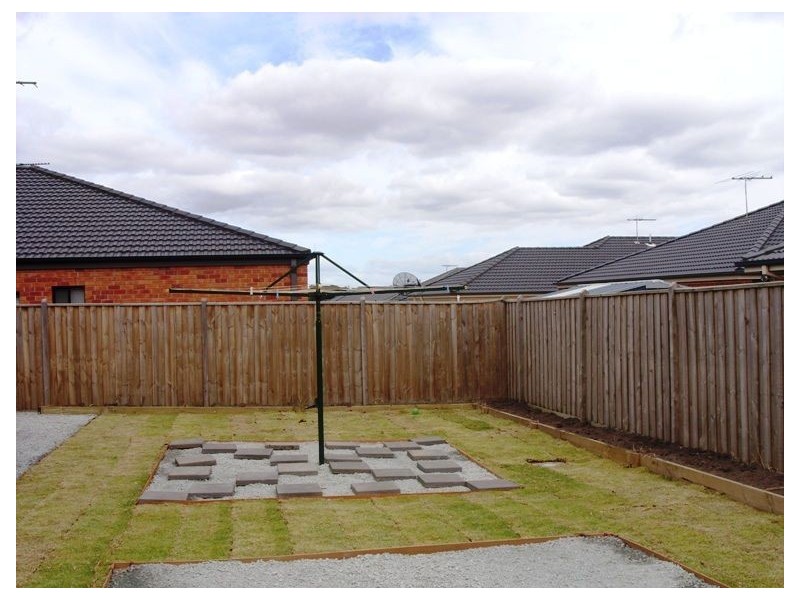 155 Rosebank Drive, Cranbourne North VIC 3977