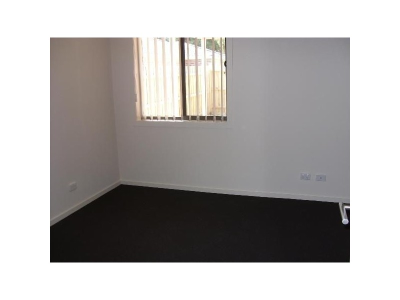 2/11-13 Elizabeth Street, Cranbourne North VIC 3977