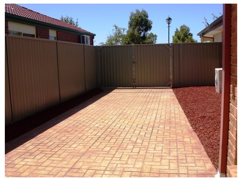 25 Hunt Club Boulevard, Cranbourne East VIC 3977