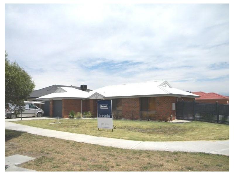 21 Yorkshire Drive, Cranbourne North VIC 3977