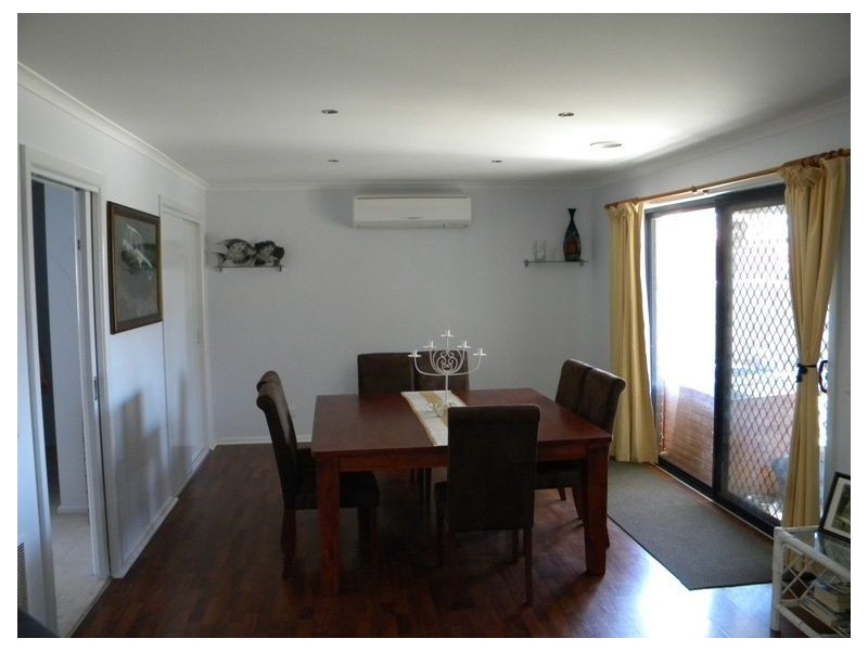 21 Yorkshire Drive, Cranbourne North VIC 3977