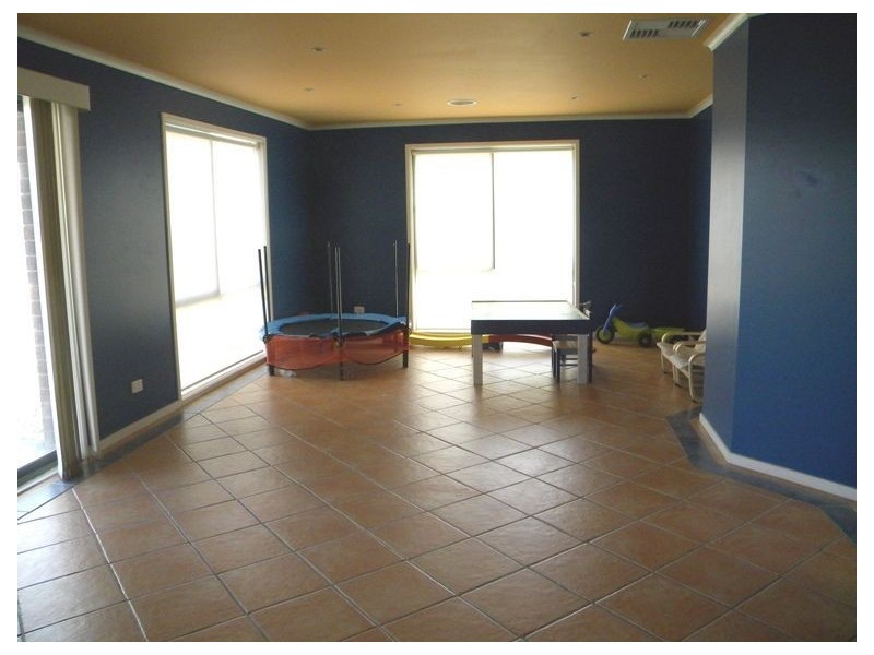 24 Seacombe Place, Cranbourne VIC 3977