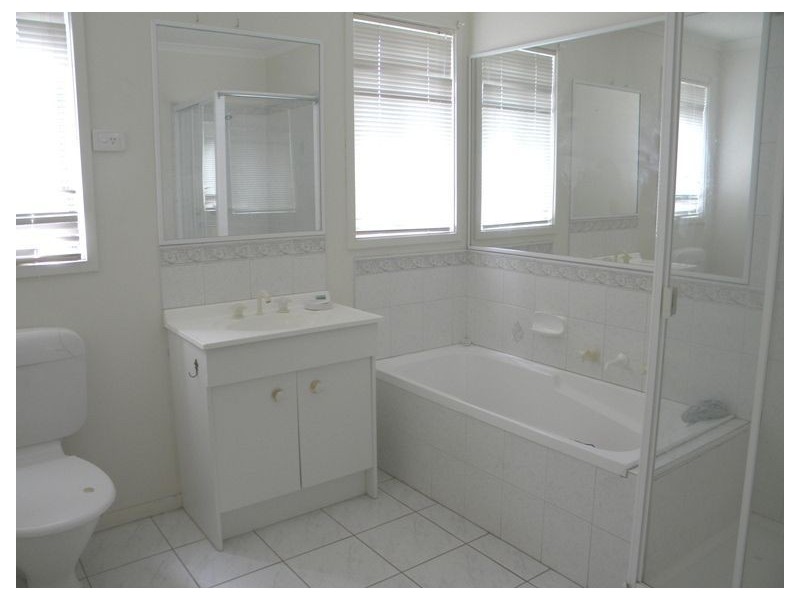 24 Seacombe Place, Cranbourne VIC 3977