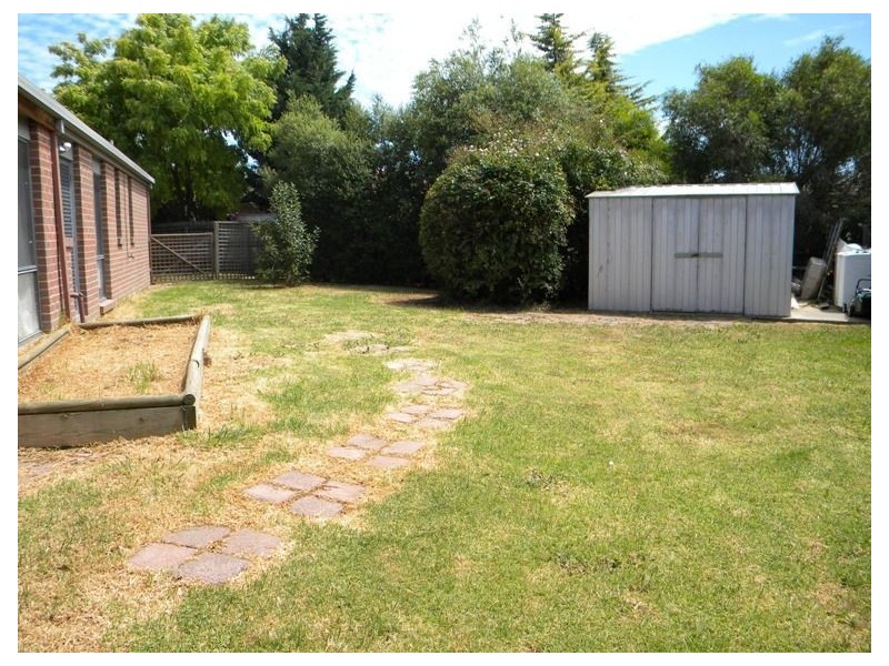 24 Seacombe Place, Cranbourne VIC 3977