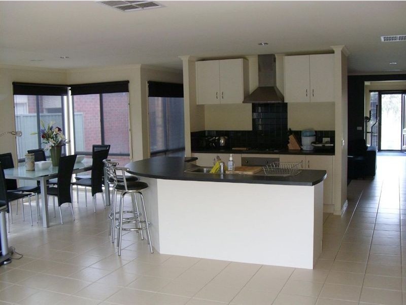 23 Briarcrest Drive, Cranbourne East VIC 3977