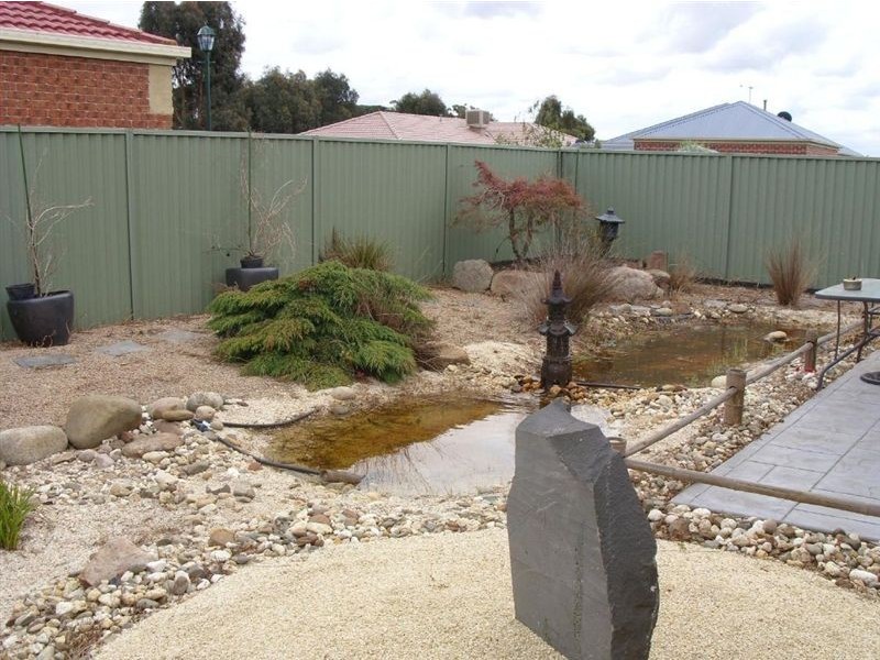 23 Briarcrest Drive, Cranbourne East VIC 3977