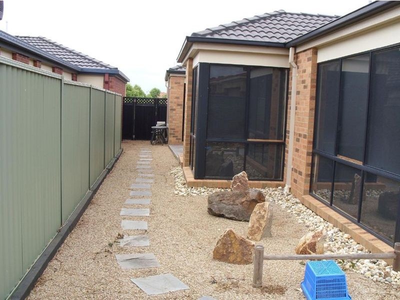 23 Briarcrest Drive, Cranbourne East VIC 3977