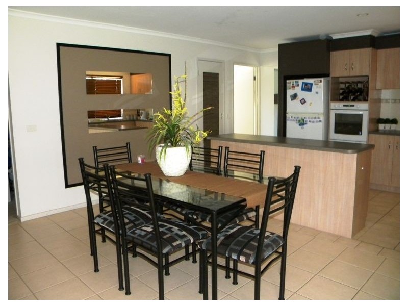 23 Gatehouse Parade, Cranbourne East VIC 3977