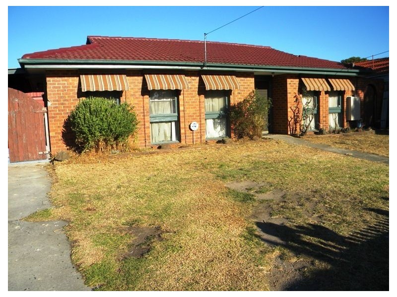 4 Vanessa Drive, Hampton Park VIC 3976