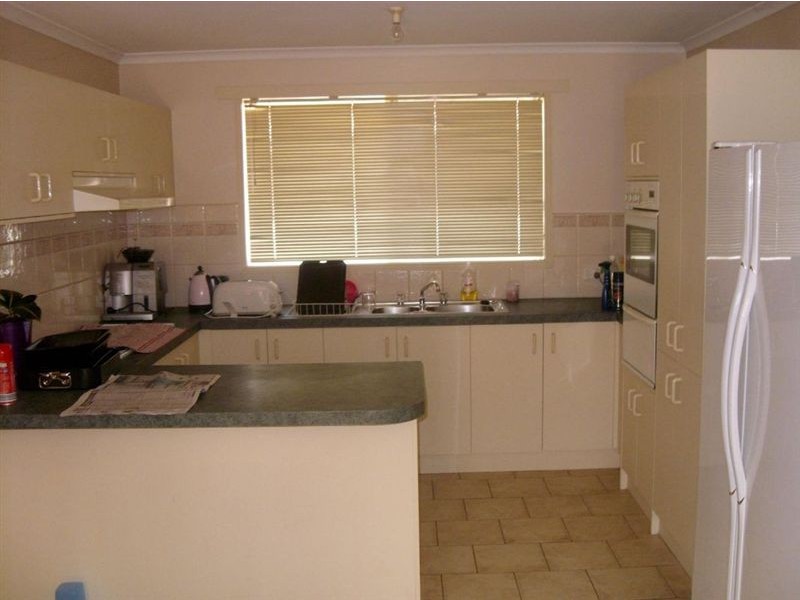 13 Bronhill Court, Cranbourne West VIC 3977