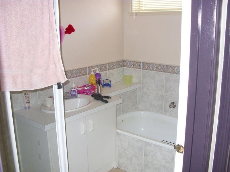 13 Bronhill Court, Cranbourne West VIC 3977