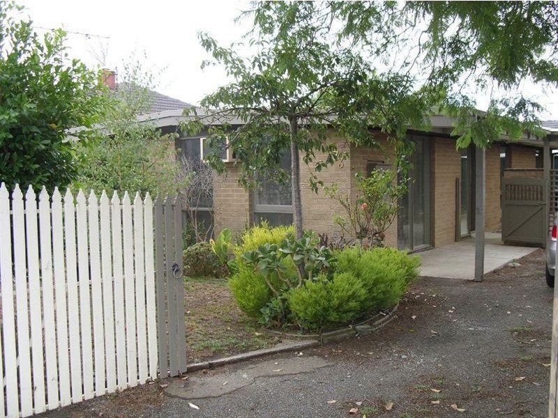 73 Sladen Street, Cranbourne VIC 3977