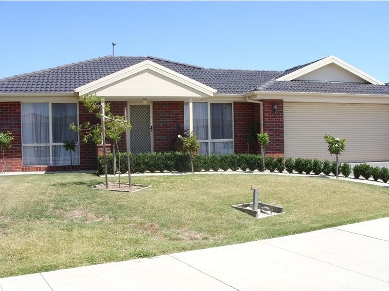 29 Springhill Drive, Cranbourne VIC 3977