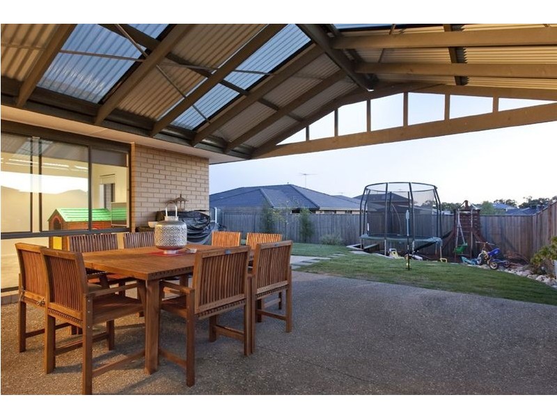 29 Station Creek Way, Cranbourne VIC 3977