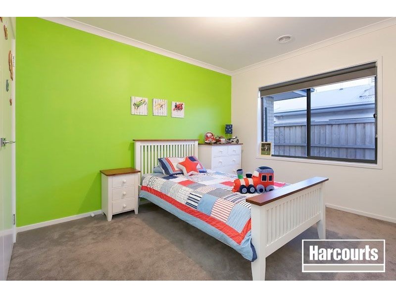 29 Station Creek Way, Cranbourne VIC 3977