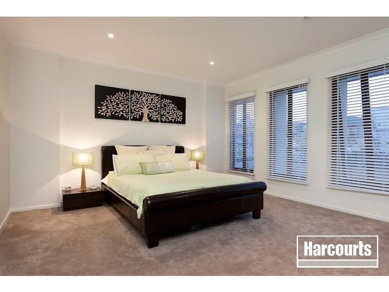 29 Station Creek Way, Cranbourne VIC 3977