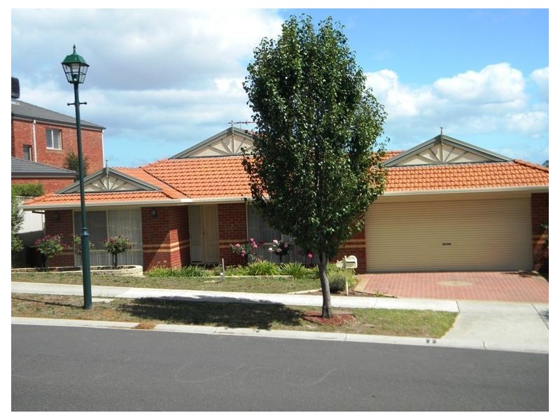 2 Clubhouse Crescent, Cranbourne East VIC 3977