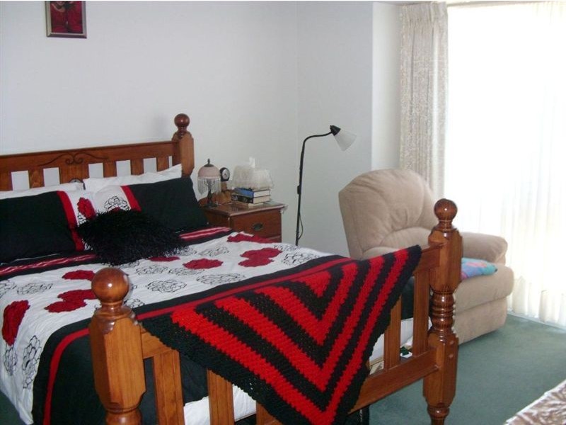 8 Merribah Way, Cranbourne VIC 3977