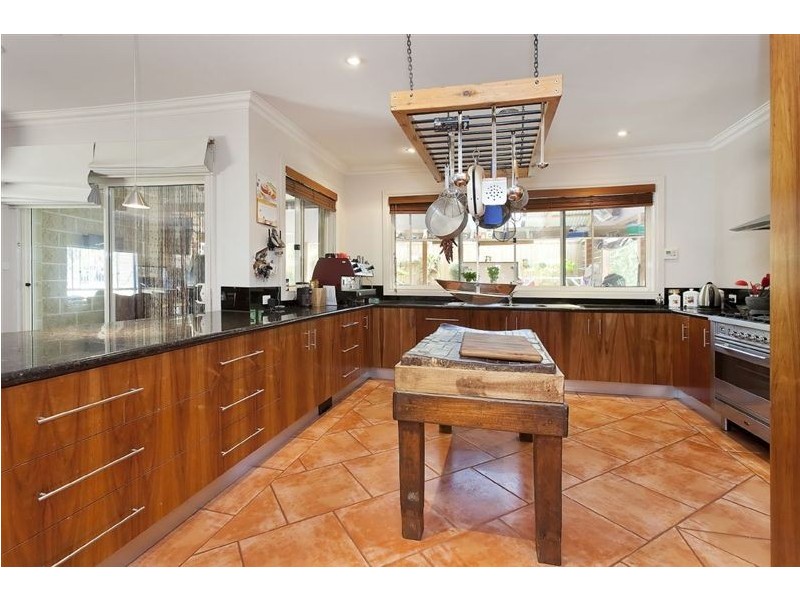 7 Prestwick Green, Cranbourne VIC 3977