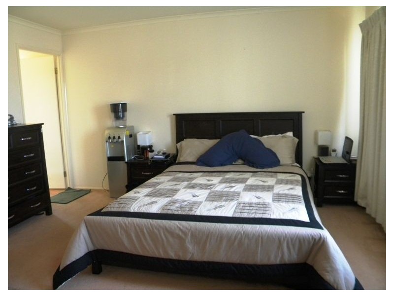 3 Peveril Crescent, Cranbourne North VIC 3977