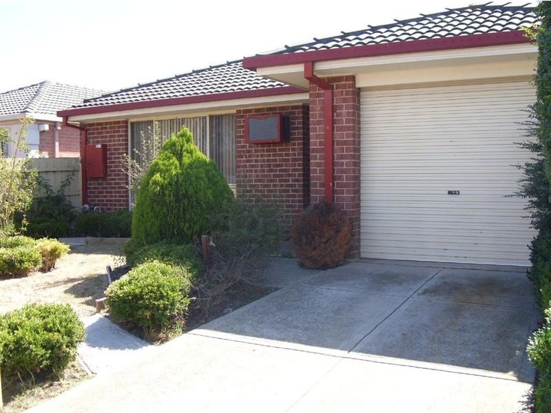 13 Seacombe Place, Cranbourne VIC 3977