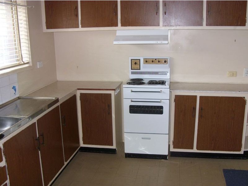 1/38 Lyall Street, Cranbourne VIC 3977