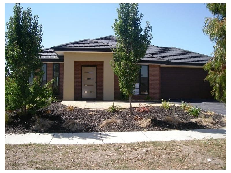 Lot 142 Yorkshire Drive, Cranbourne North VIC 3977