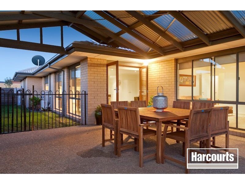 29 Station Creek Way, Cranbourne South VIC 3977