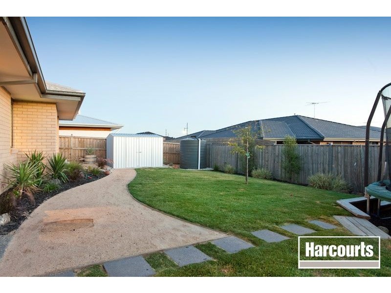 29 Station Creek Way, Cranbourne South VIC 3977