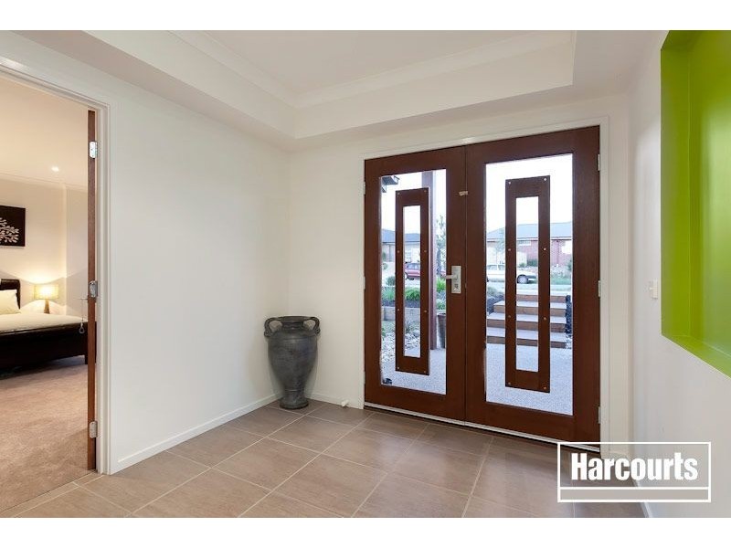 29 Station Creek Way, Cranbourne South VIC 3977