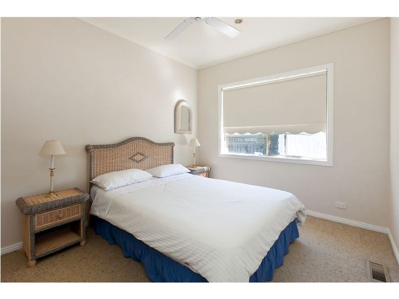 2 Hedgeley Drive, Berwick VIC 3806
