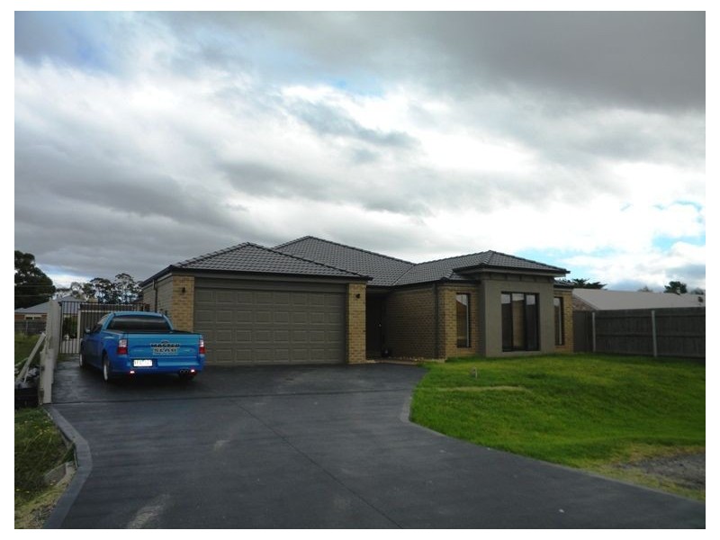 7 Iris Wells Close, Tooradin VIC 3980