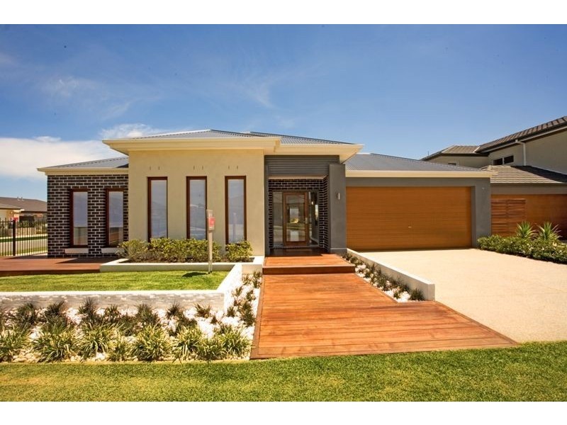 1 Hertford Court, Cranbourne North VIC 3977