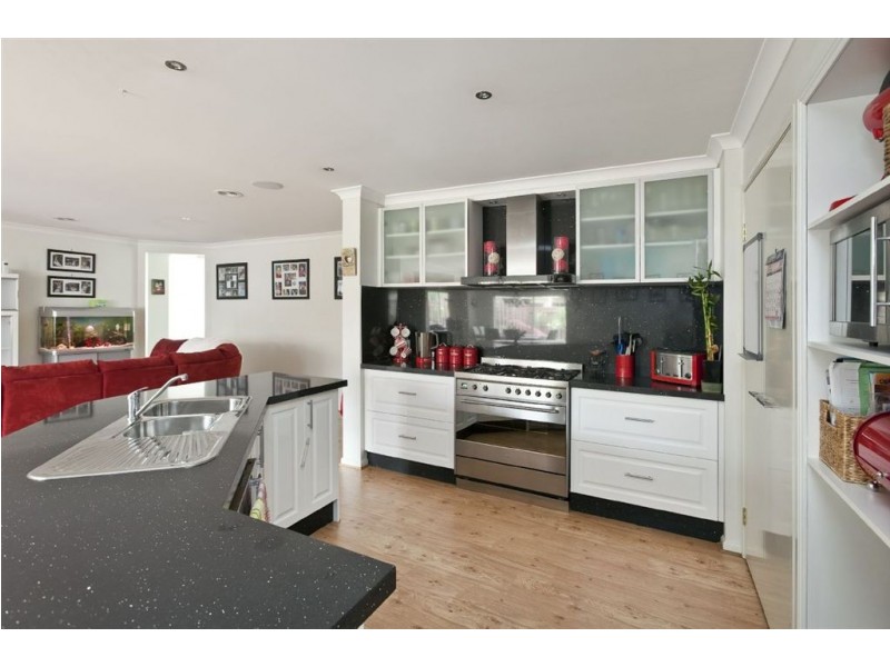 7 St. Maximin Court, Narre Warren South VIC 3805