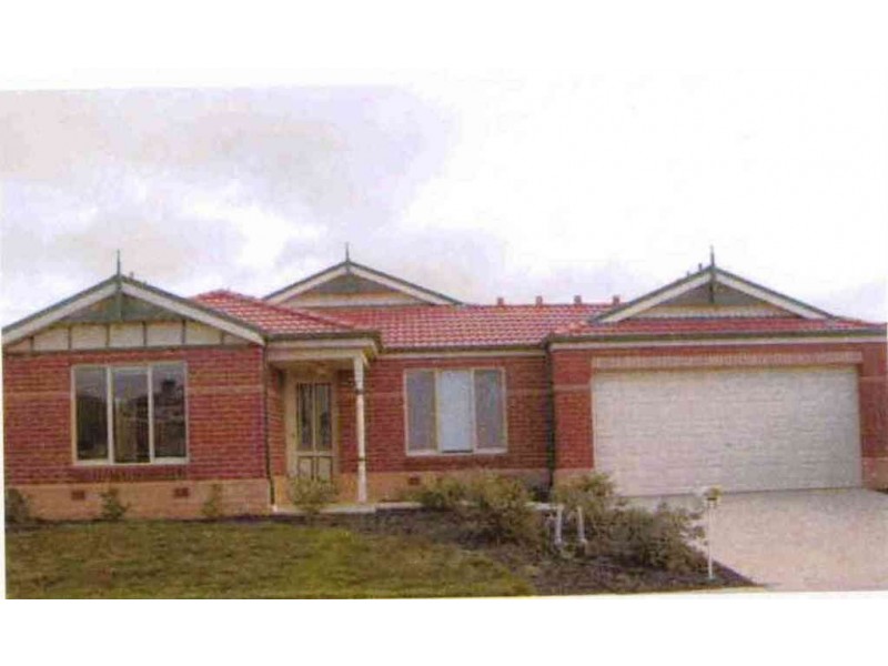 26 Flash Dan Drive, Cranbourne East VIC 3977