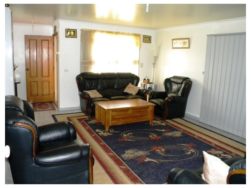 23 Willora Crescent, Cranbourne West VIC 3977