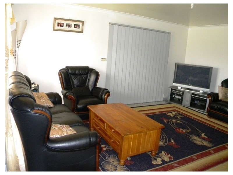 23 Willora Crescent, Cranbourne West VIC 3977